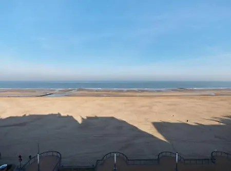 Apartment Seascape